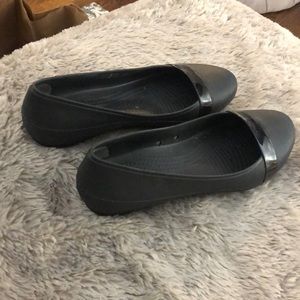 Women’s size 8 CROC Flats